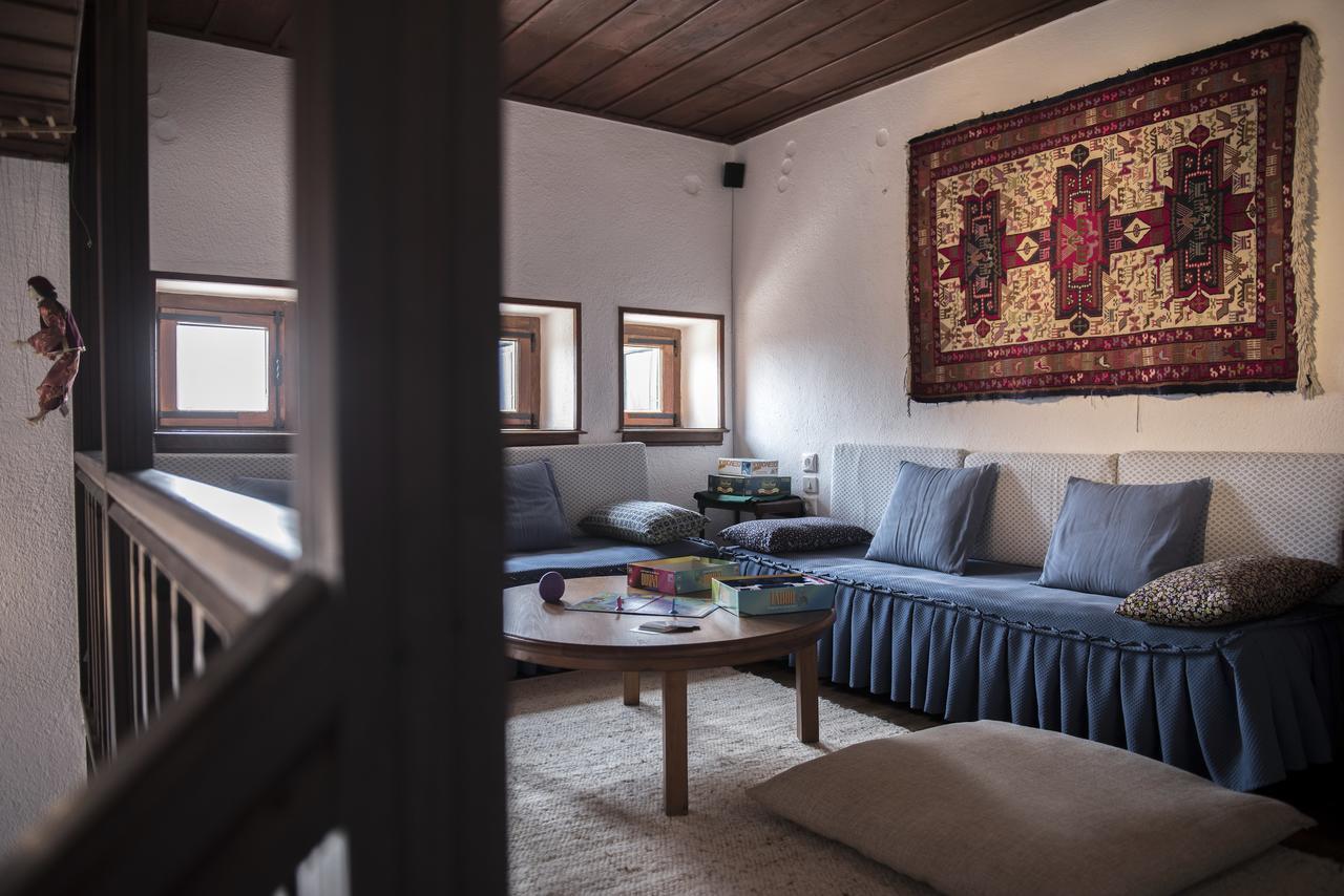 Arxontiko Mytilineou - Skretaion Bed and Breakfast Neochori  Buitenkant foto